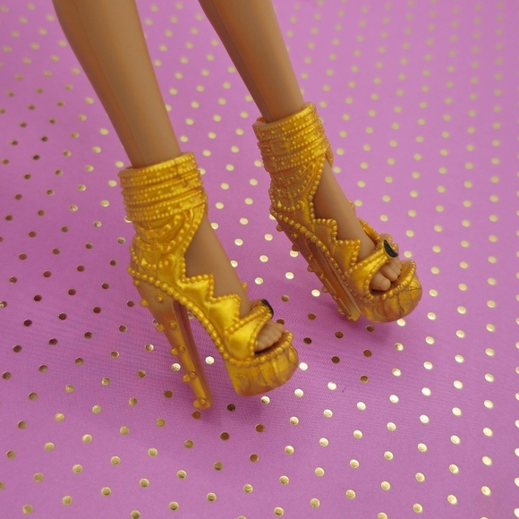 Mattel Monster High Frights Camera Action Clawdeen Wolf Doll - Picture 5 of 7